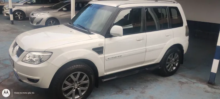 Mitsubishi/Pajero TR4 2.0 4x2 automática 