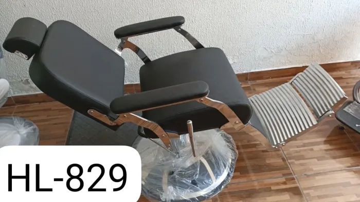 Cadeira de Barbeiro Profissional HL-829