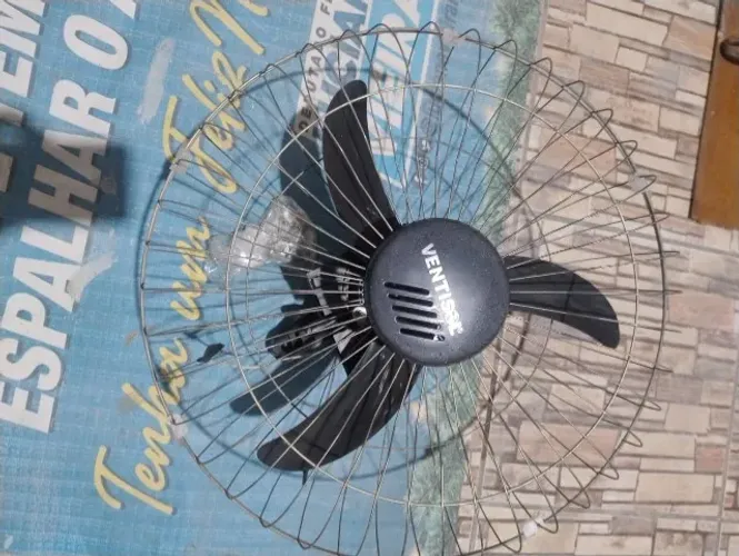 Vendo dois ventilador de parede de 50cm ventisol.