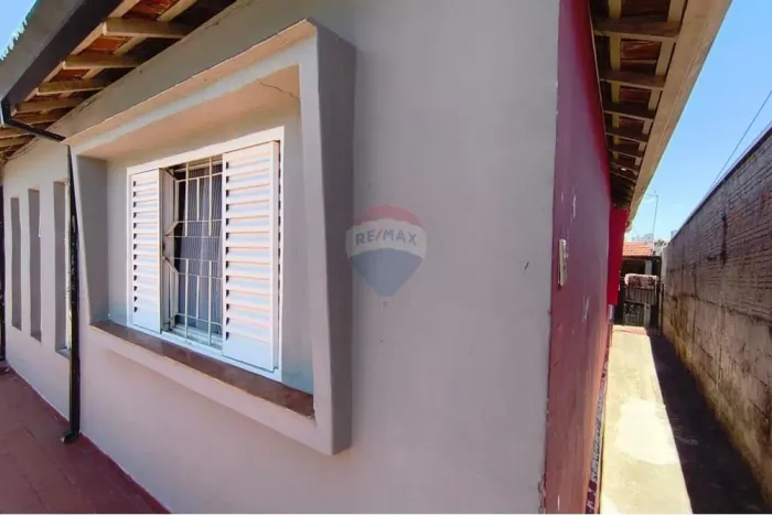 CASA COM DOIS DORMITÓRIOS