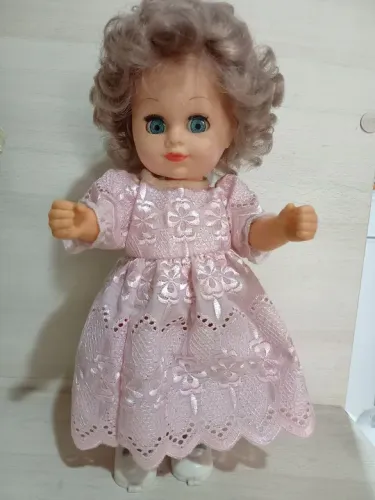 Boneca musical antiga.