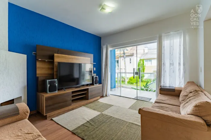 Casa em Condomínio, 03 Quartos, 04 Vagas, Quintal, Santa Cândida, Curitiba