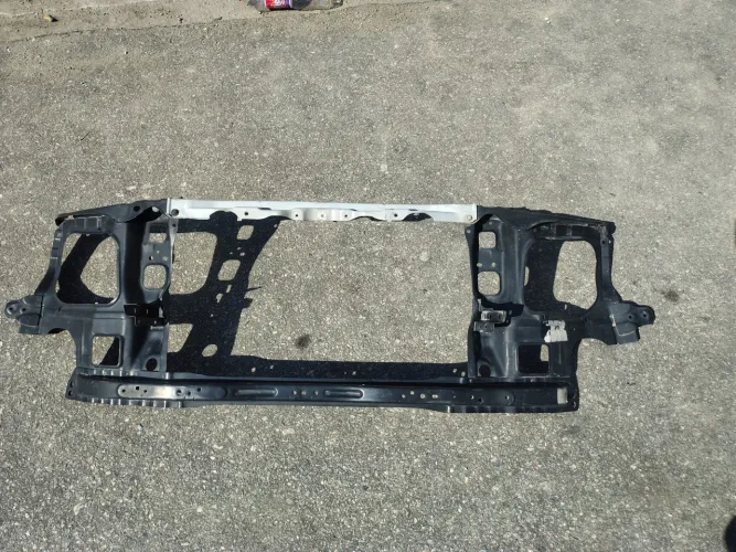 Painel frontal dianteiro Toyota Hilux 2012 a 2015 original novo