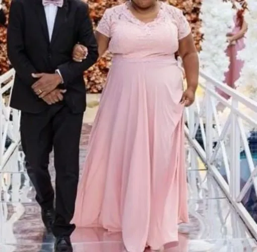Vestido longo rosê plus size