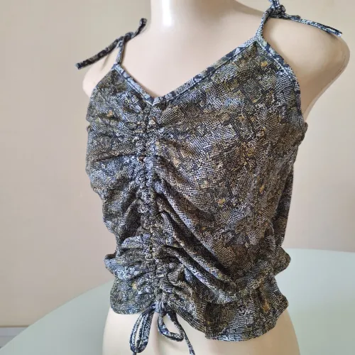 Blusa cropped  estampa animal print NOVO 