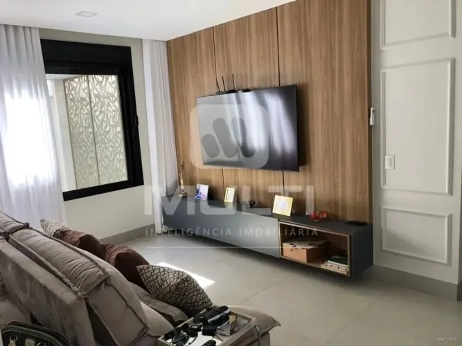 Sobrado Condominio - JARDINS VERSALLES COND