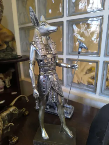 Escultura Egípcia Anúbis - Decoração