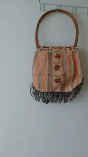 Bolsa de Ombro Vintage com Franjas