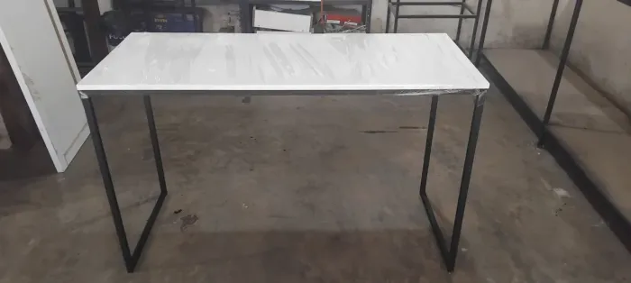 Mesa de estudo industrial nova