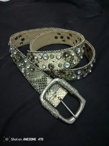 Cinto Feminino de Couro com Pedrarias