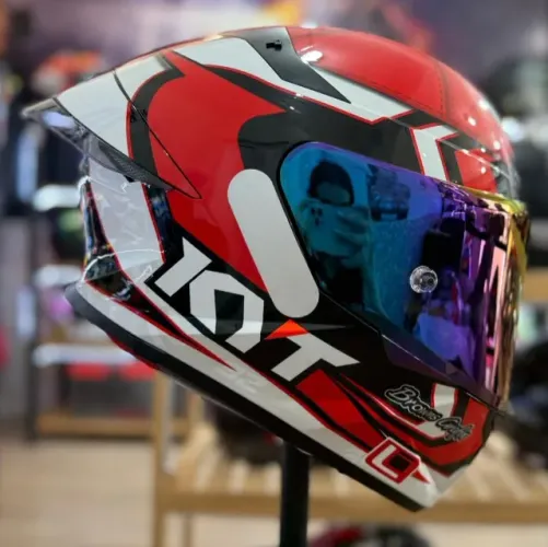 CAPACETE KYT  TT REVO BAYLISS 12X NO CARTAO