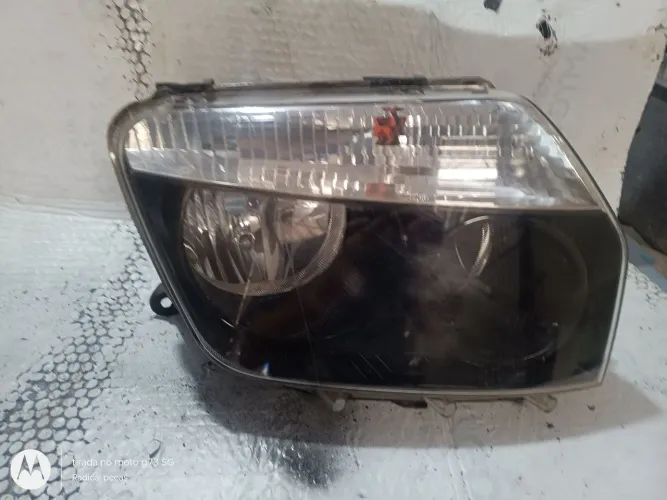 Farol Duster 2013 a 2016 máscara negra