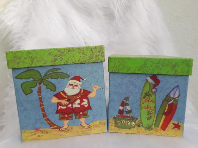 Caixas com tampa de Papelão Rígido Decoradas para Presente ou Decorar Árvore de Natal
