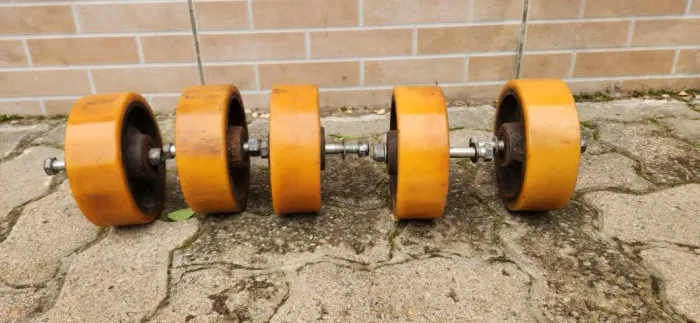VENDE-SE: Roda de carga até 500 kg