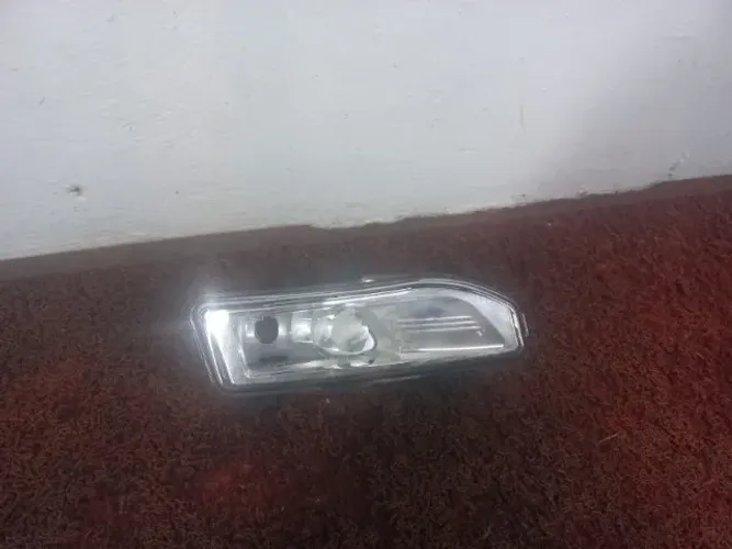 farol de milha nissan qix ld direito