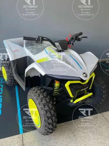 Quadriciclo CFORCE EV 110 Elétrico Infantil