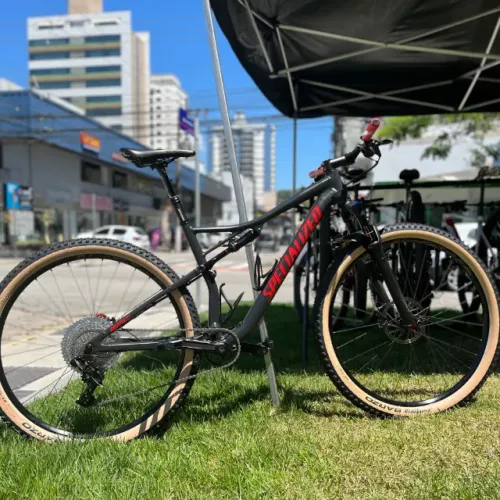 Bicicleta Specialized Epic Full Suspension L-19 Excelente estado + Pneus novos