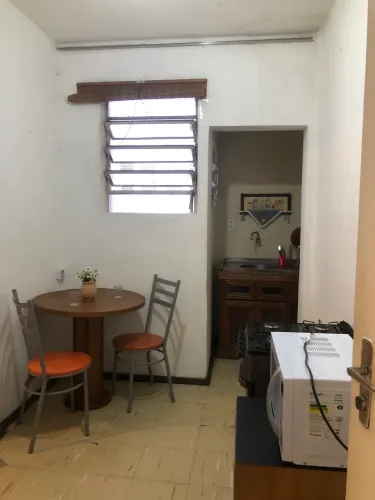 Kitinete mobiliado sem fiador perto da Redenção 