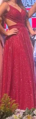 Vestido vermelho brilhante - usado 1 vez