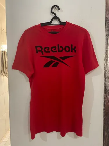Camiseta Reebok Vermelha Importada - Tamanho P