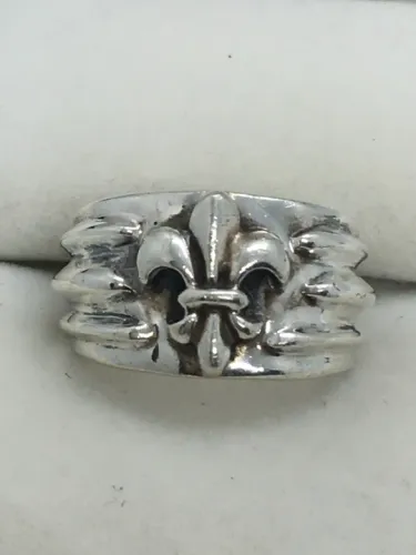 Anel masculino de prata 925 com flor de lis