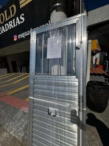 Portas de alumínio com vidro e grade 80cm - Direto da Fábrica!