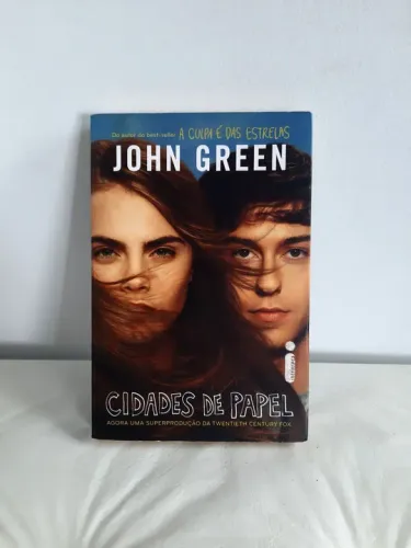 Livro Cidades de Papel - John Green