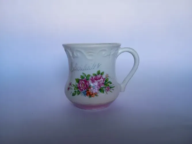 Xícara antiga Porcelana São Caetano