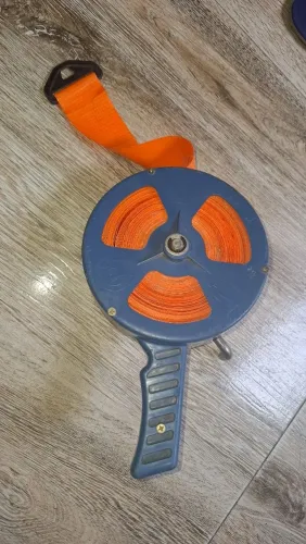 Carretel para marcação de obra