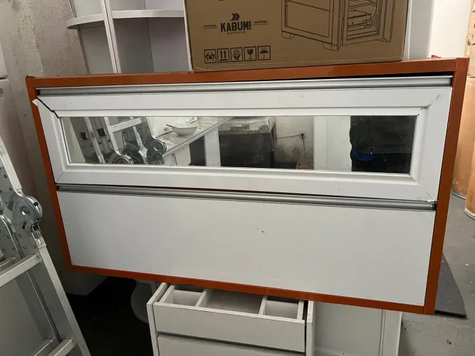 Armário para cozinha com espelho