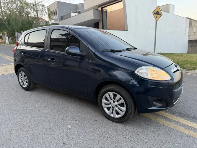 Palio attractive 1.0 flex 2014