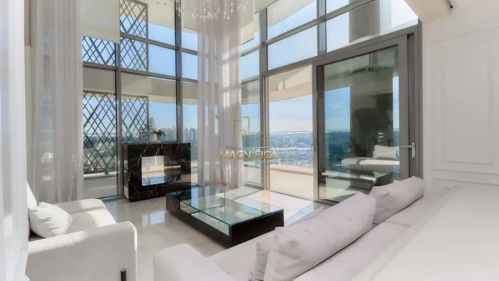 Mai Home Duplex: Luxo e Exclusividade com Vista para o Parque Barigui
