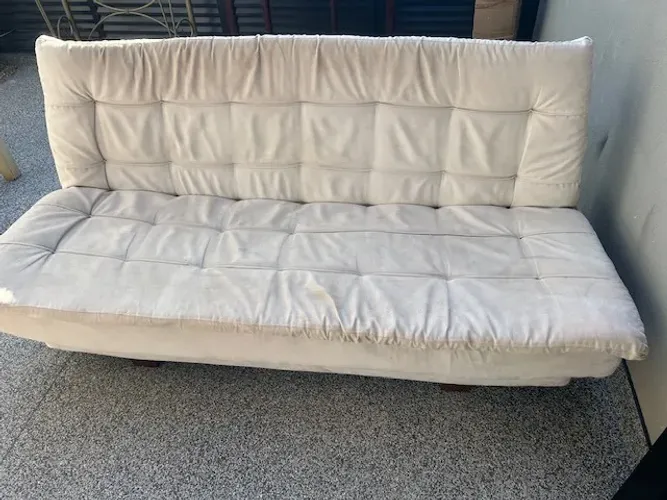 Sofa Cama em muito bom estado de conservação - Usado
