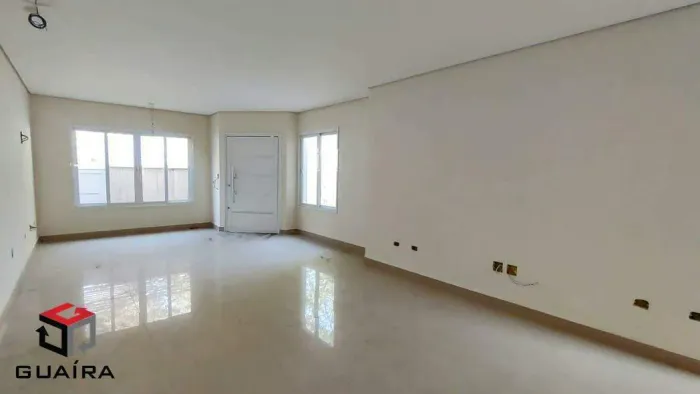 Sobrado em São Caetano com 3 suítes, sala home theater, área gourmet, salão comercial.
