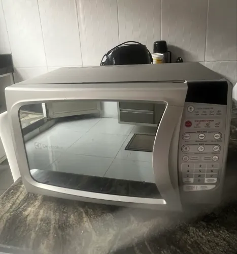 Micro-ondas Electrolux MEF41 31L 220V - Funcionando Perfeitamente