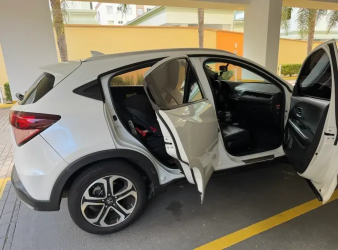Honda HR-V Touring 1.8 Flexone 16V 5P Aut. 2018