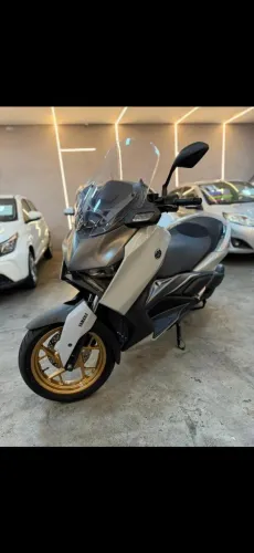 X MAX 300 yamaha