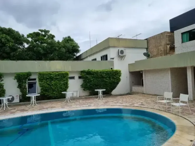 Casarão de Esquina Exclusivo no Prado | Sofisticação, Amplitude e Potencial Comercial