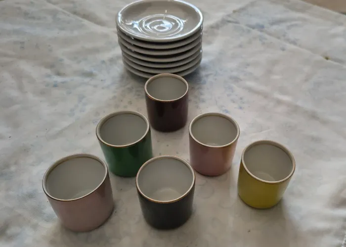 JOGO DE COPINHOS CAFÉ COLORIDO ANTIGO