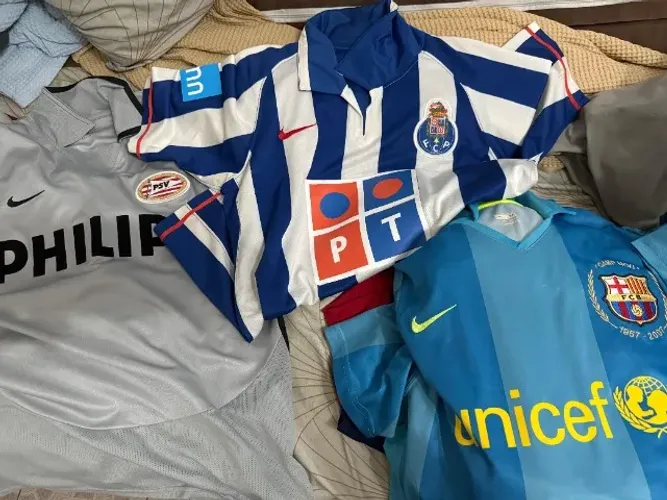 Camisas Barcelona, Porto e PSV