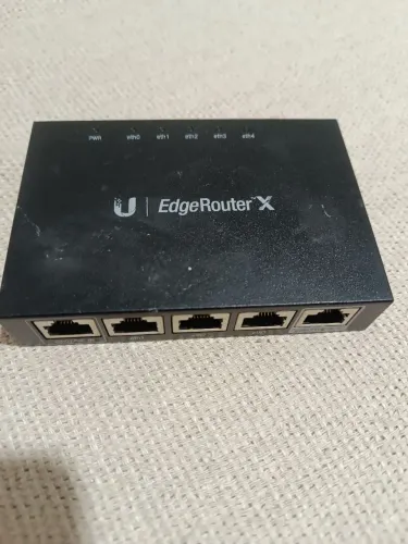 Roteador compacto Ubiquiti Edge Router X(ER-X)