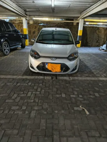 Ford Fiesta Sedan SE 1.6 8V Flex 4P 2014