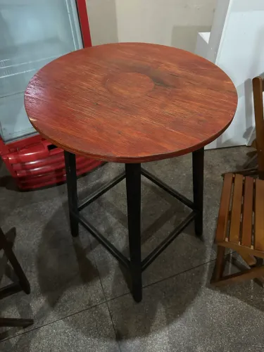 VENDE-SE MESAS DE MADEIRA