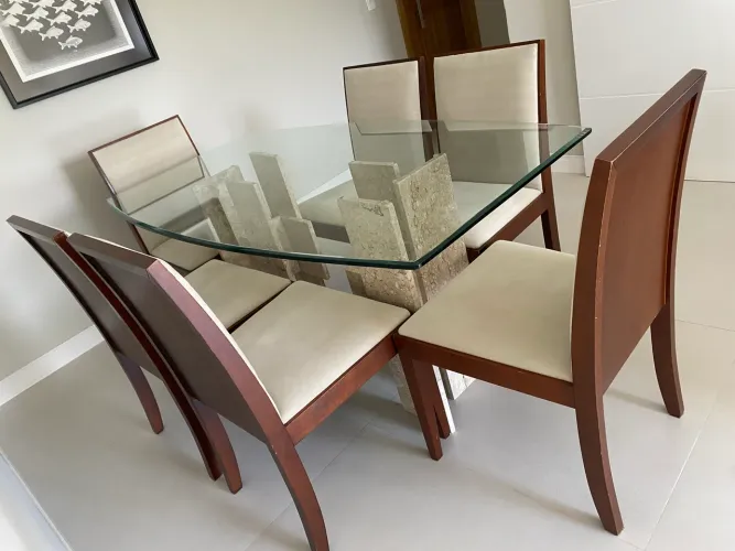 Mesa de jantar 6 lugares (1,60x0,90) tampo vidro , cadeiras madeira