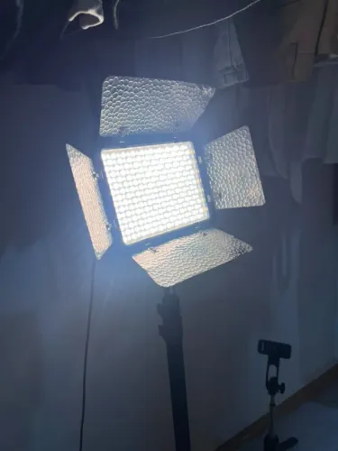 luz led yongnuo yn300 iii