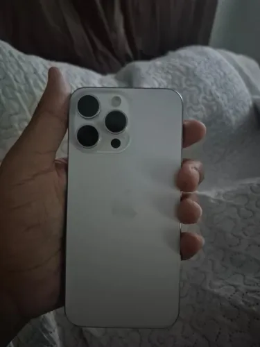 VENDO IPHONE 15 PRO MAX! CELULAR IMPECÁVEL