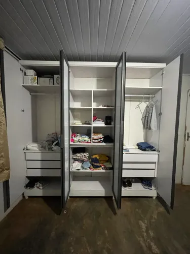 Vendo Guarda-roupa 