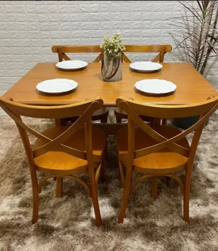 Mesa de jantar maciça mel