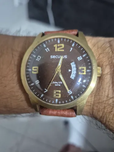 Relógio SECULUS LONG LIFE DOURADO À QUARTZ - ÓTIMO ESTADO