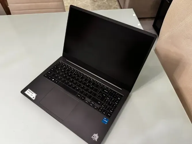 Notebook Samsung Book (Intel i5-1235U, 32GB RAM, SSD 512GB) - Excelente Estado